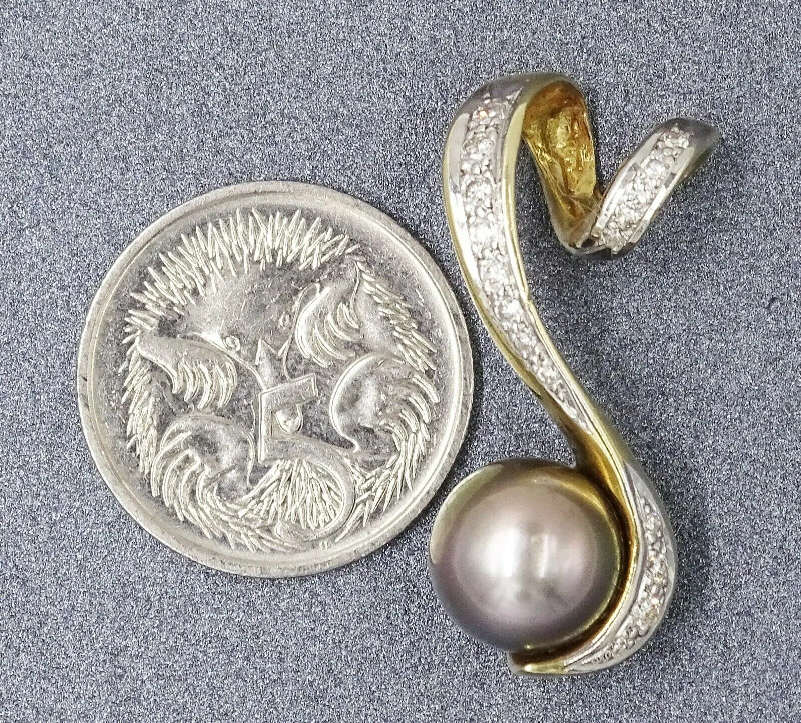 18ct Yellow Gold Black Pearl & Diamond Pendant