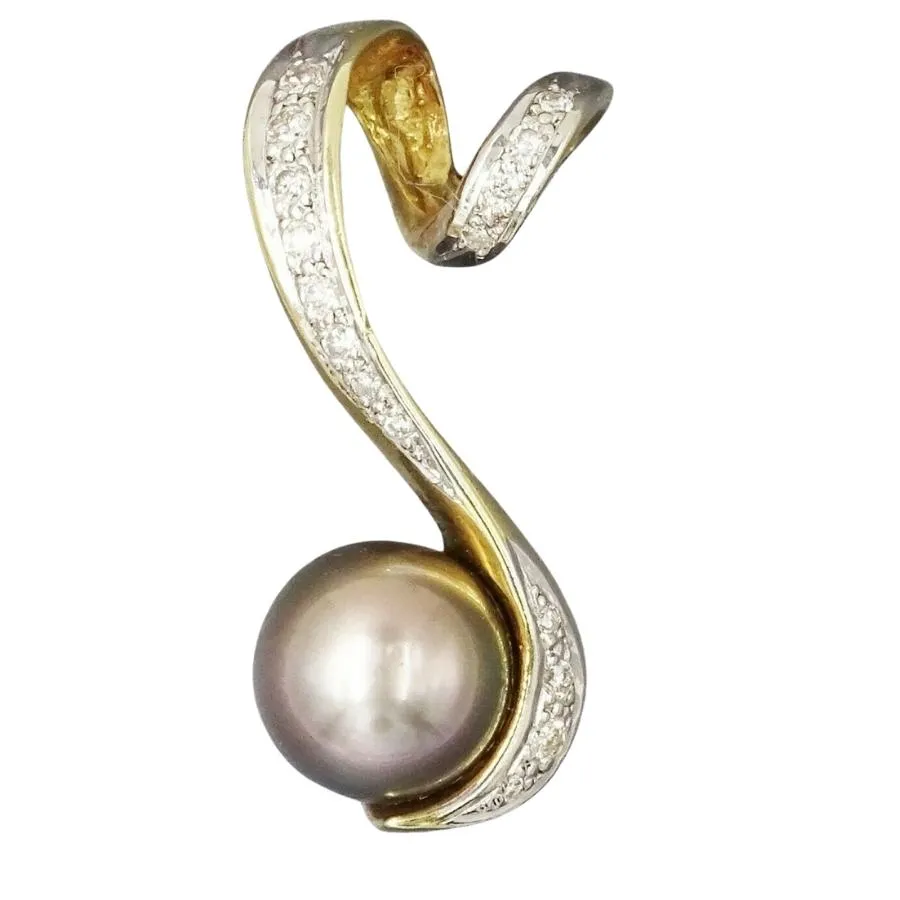18ct Yellow Gold Black Pearl & Diamond Pendant