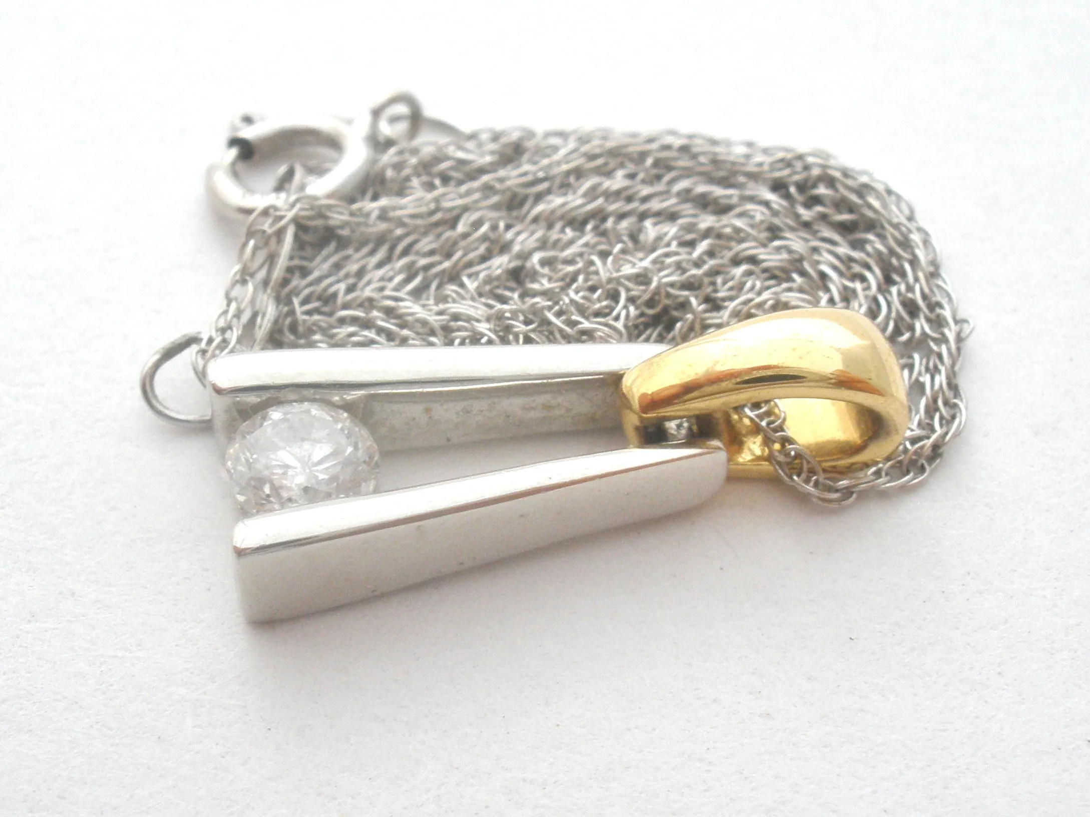 18K Gold & Platinum Diamond Pendant Necklace 19"