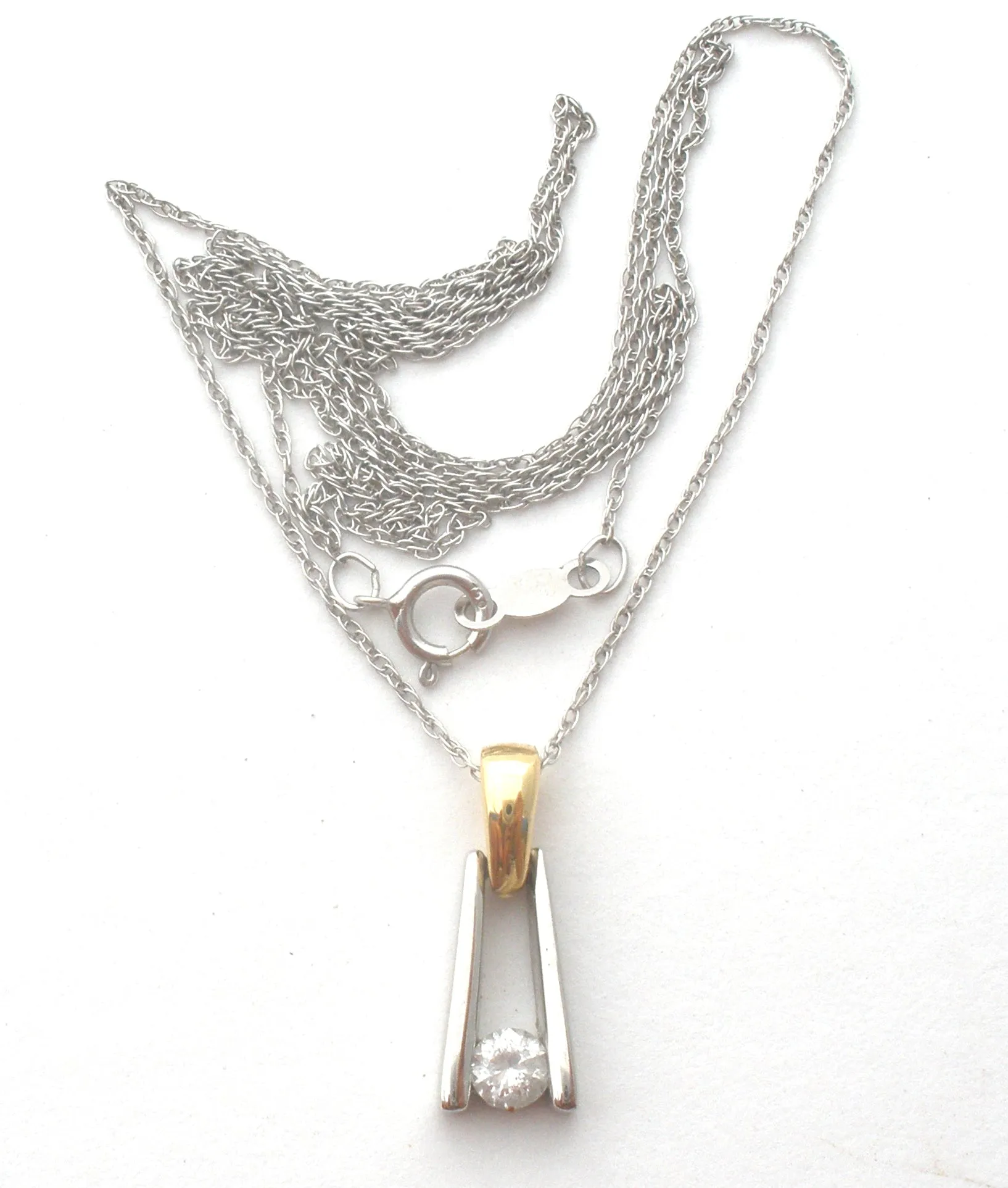 18K Gold & Platinum Diamond Pendant Necklace 19"