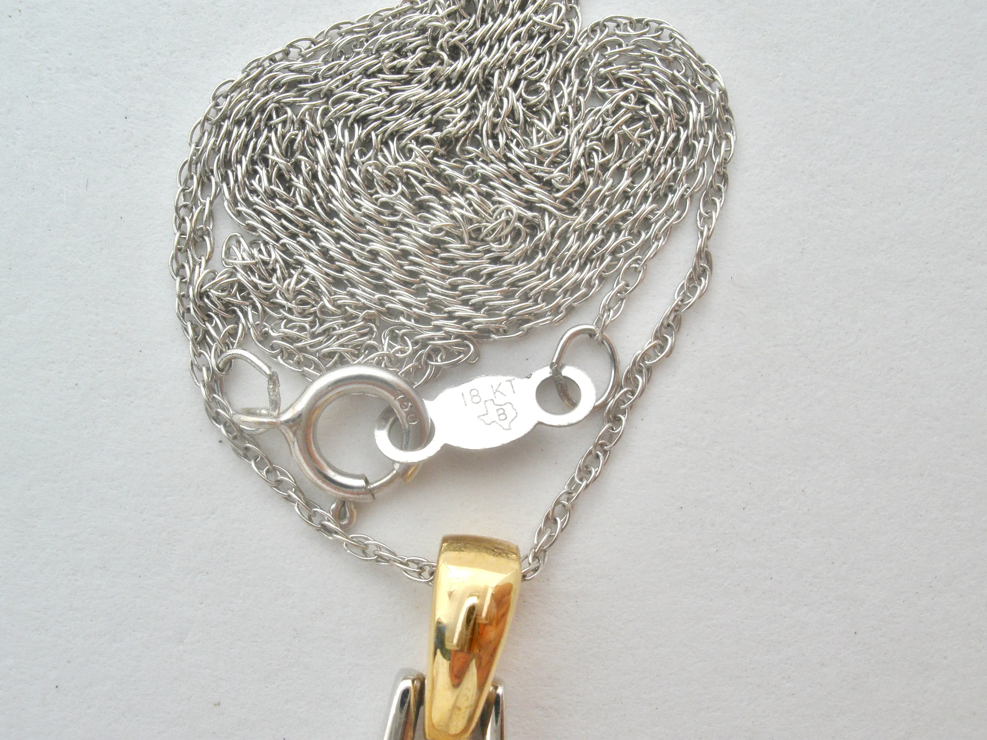 18K Gold & Platinum Diamond Pendant Necklace 19"