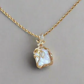 Baroque pearl necklace