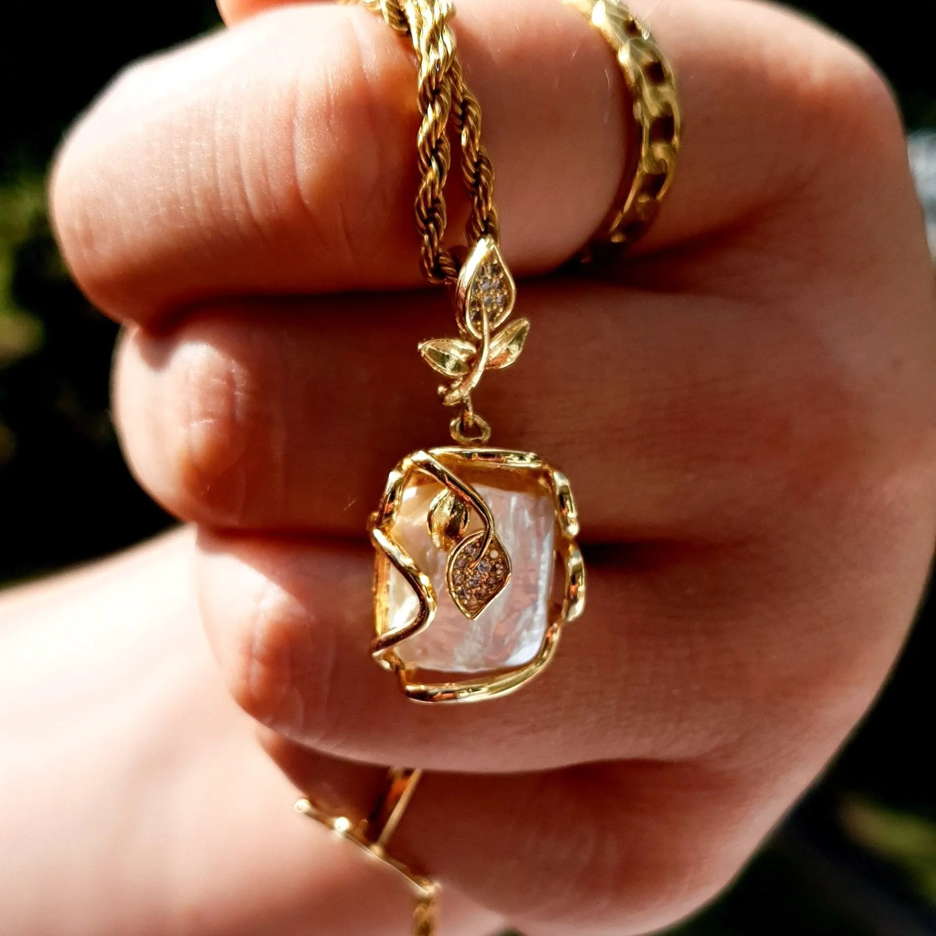Baroque pearl necklace
