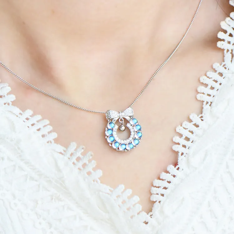 Chic Womens Christmas Wreath Blue Moonstone Pendant Necklace White Gold Plated Silver Necklace