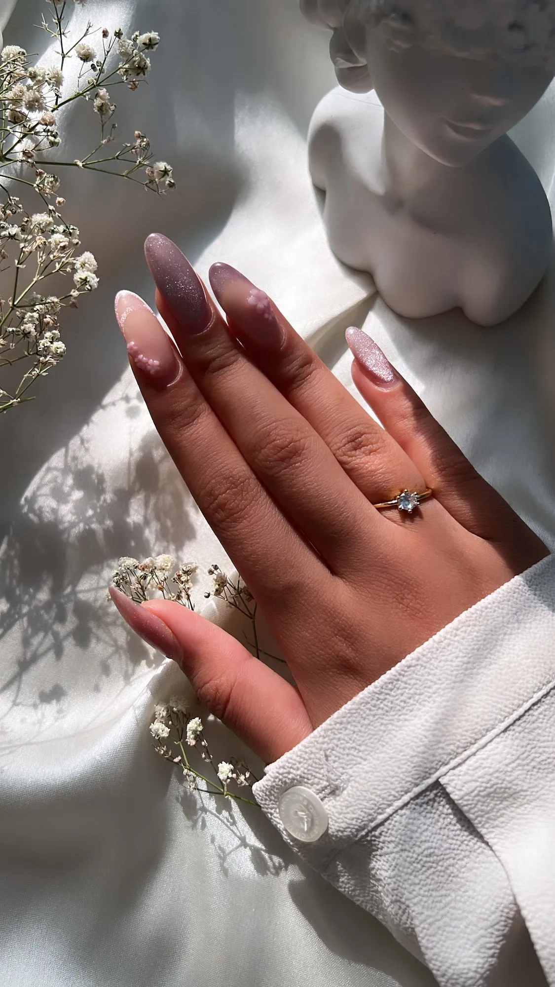 Delicate minimal rings