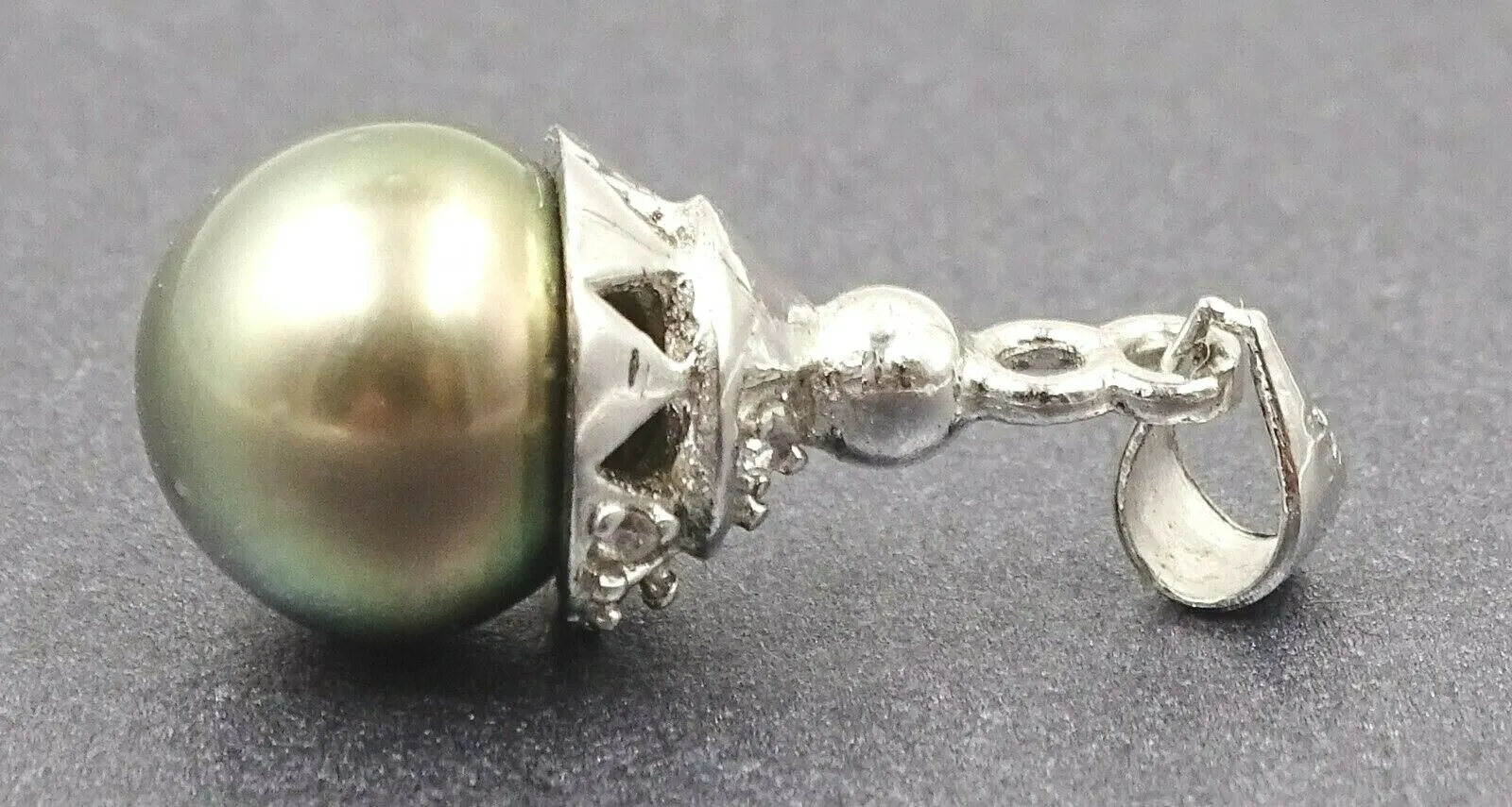 Freshwater Pearl Pendant in Sterling Silver with Clear Glass Rhinestone