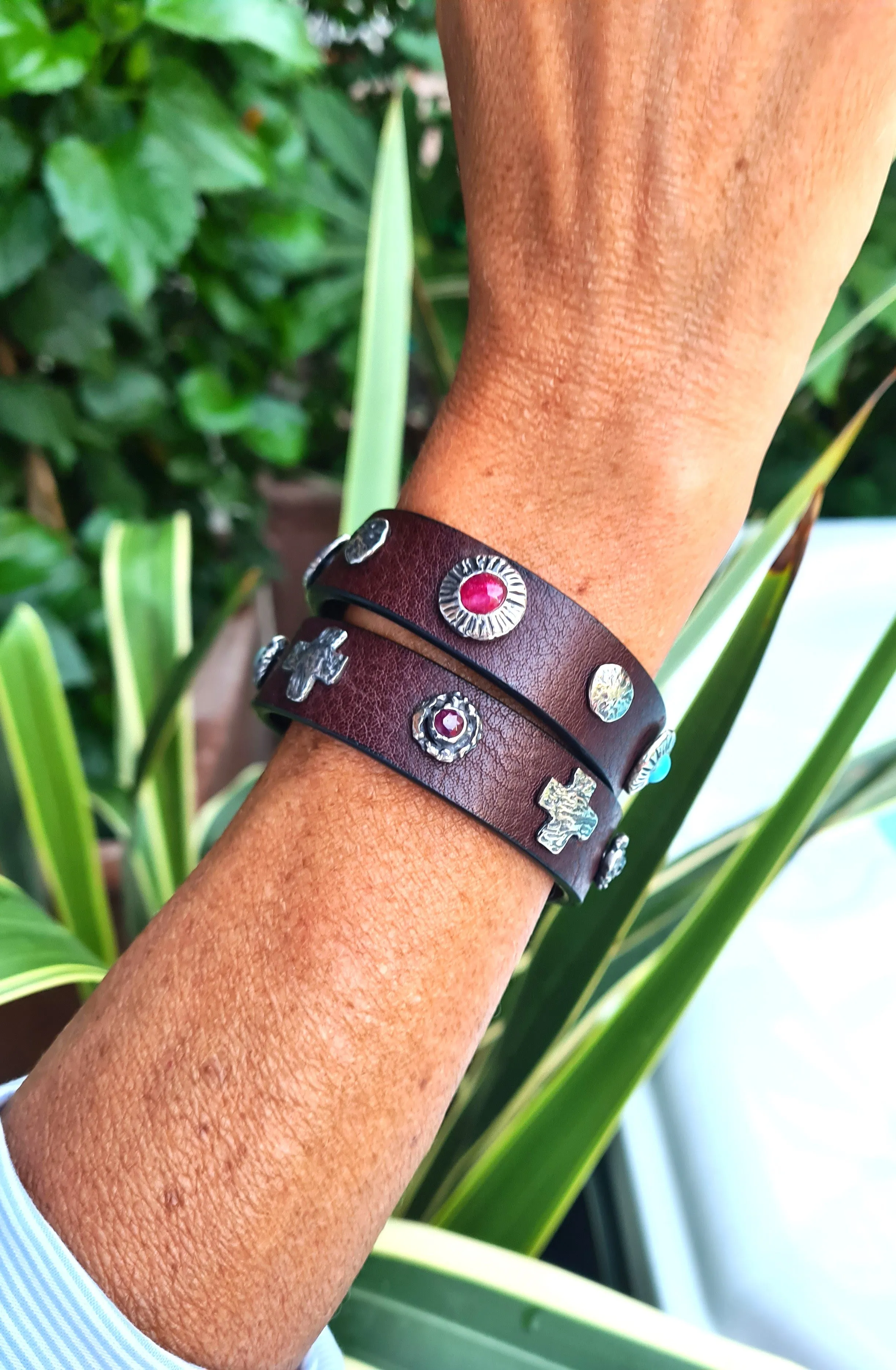 LEATHER BRACELET SILVER AND NATURAL STONES