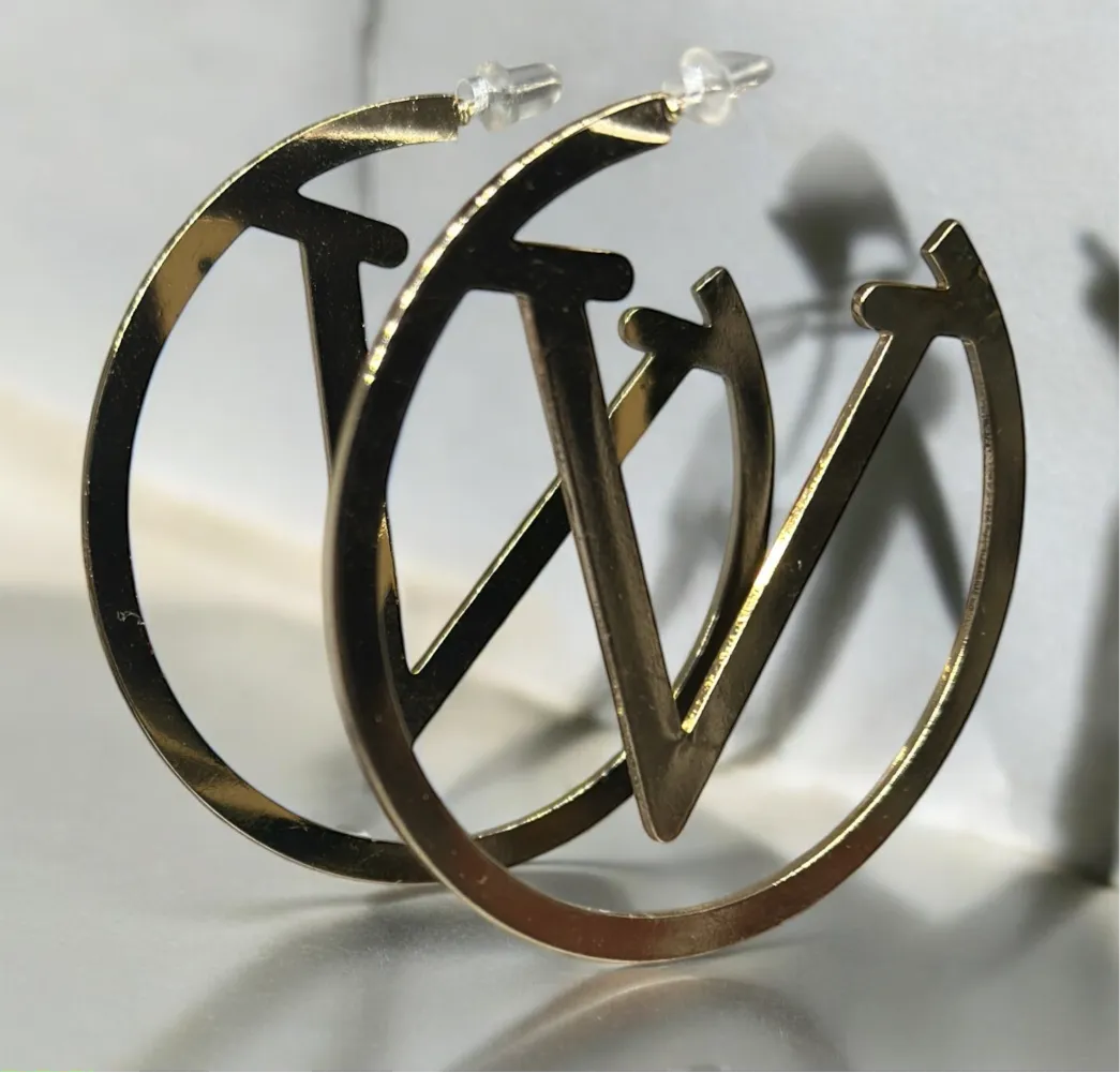 Lux - Golden Letter V hoops