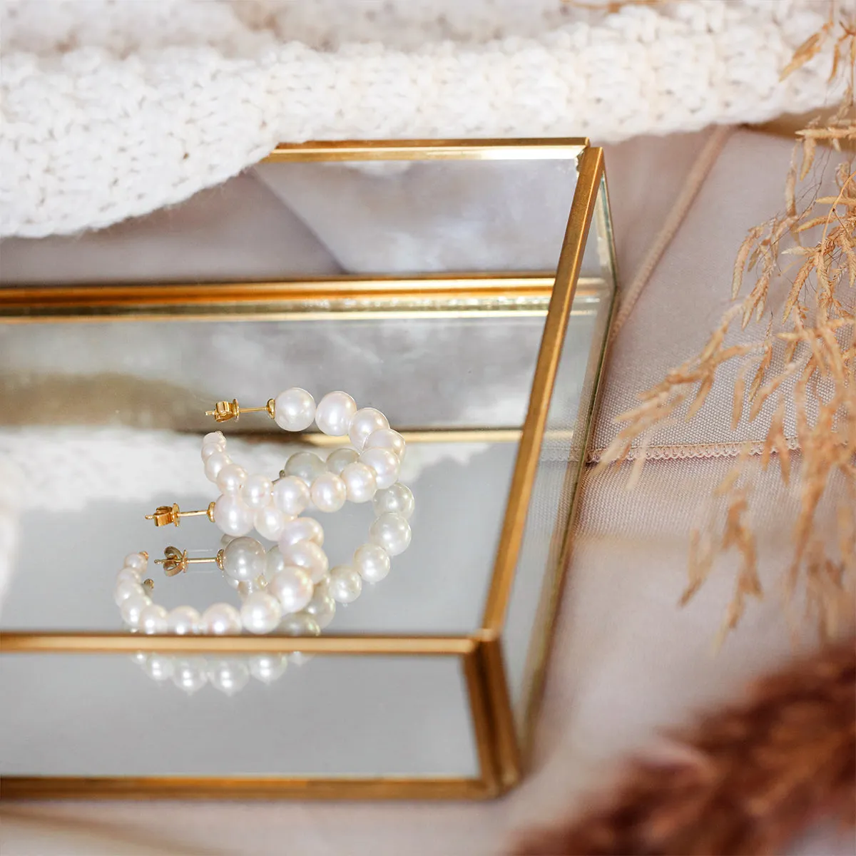 New York Collection Graduated Pearl Hoop Earrings | 14K Yellow Gold