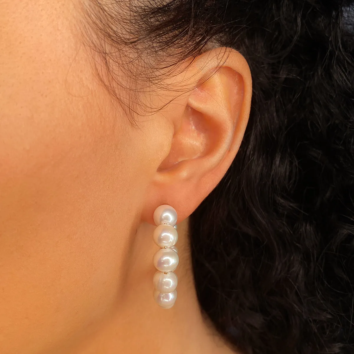 New York Collection Graduated Pearl Hoop Earrings | 14K Yellow Gold
