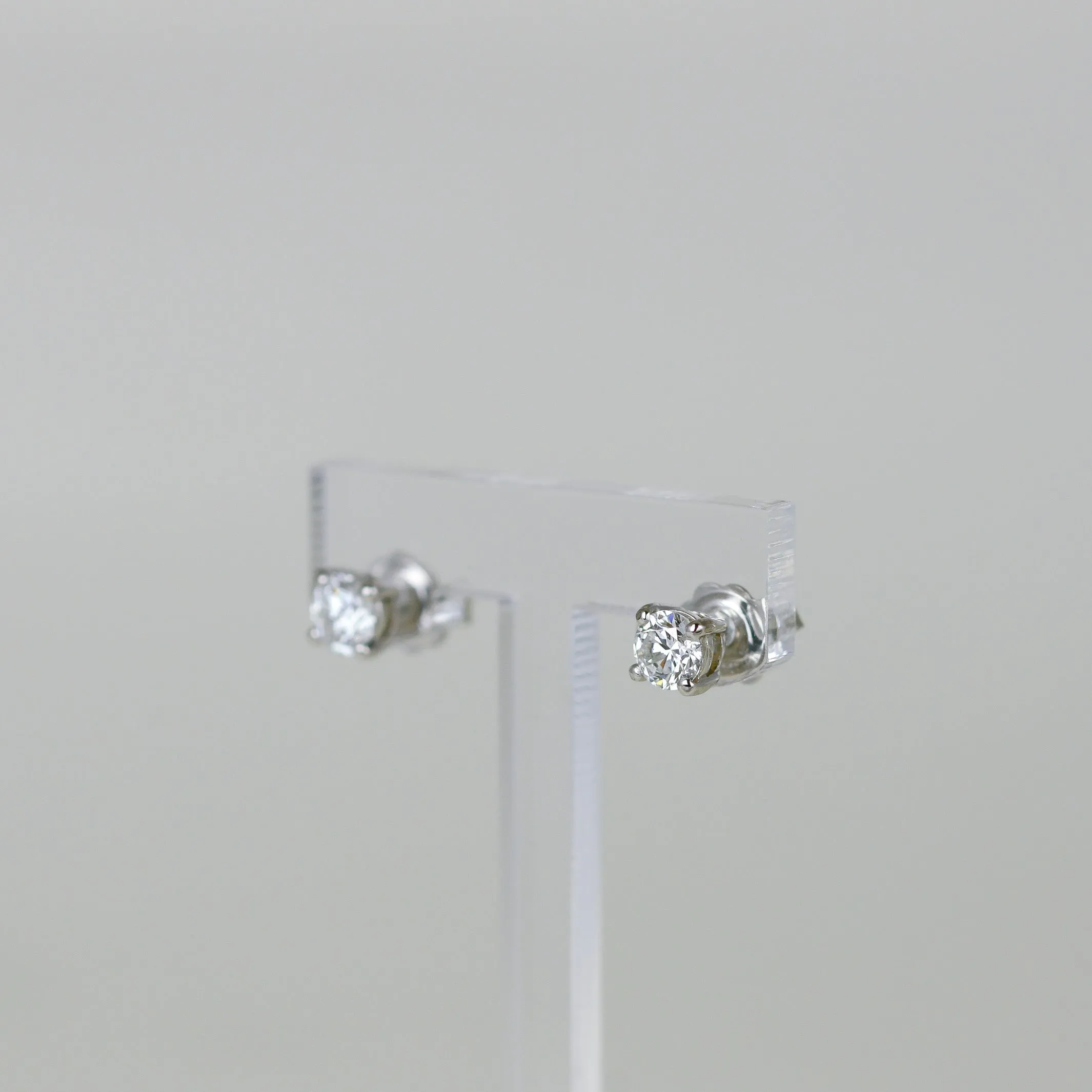 Platinum 1.00ct Classic Round Brilliant Cut Diamond Classic Stud Earrings