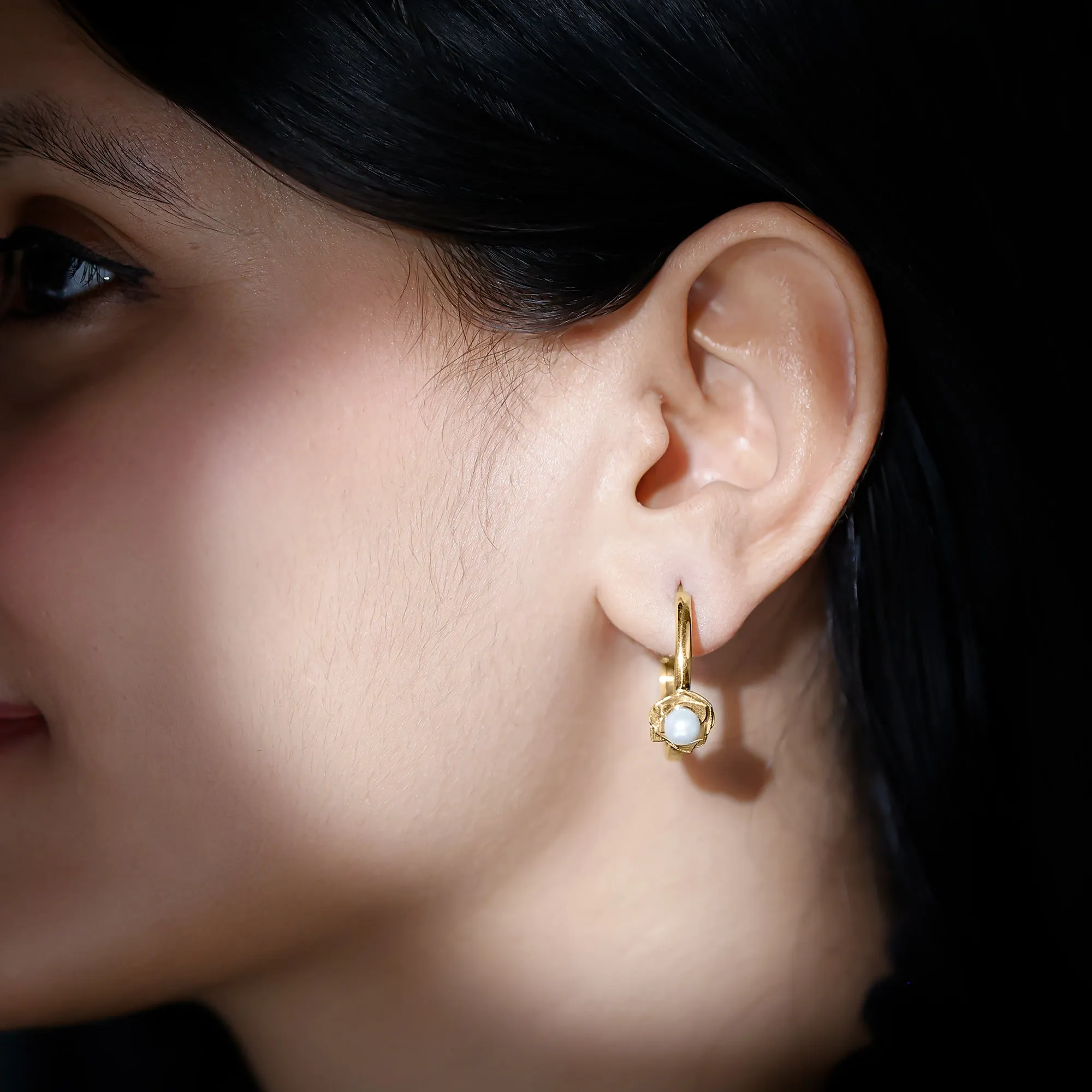 Round Shape Freshwater Pearl Flower Hoop Earrings