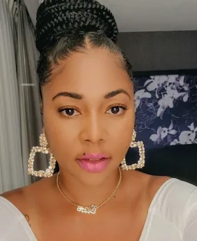 She's Glamorous Diamond Earrings