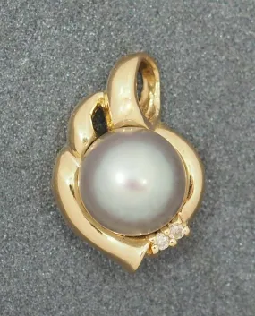 Tahitian South Sea Pearl & Diamond 14ct Yellow Gold Pendant